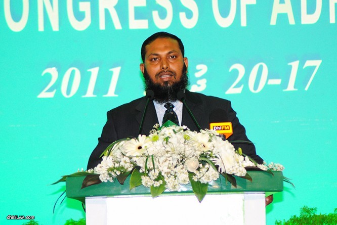 "ޤިޞާޞް ހިފުމަށް މާތްﷲ ބާވައިލައްވަވާފައިވާ ޙުކުމް ފުޅަށް އެއްވެސް މުސްލިމަކު ދެކޮޅު ނުހަދާނެ." ޝެއިޚް އިމްރާން